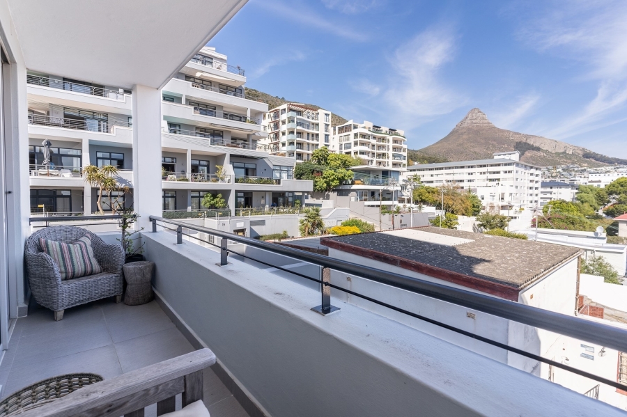 2 Bedroom Property for Sale in Sea Point Western Cape